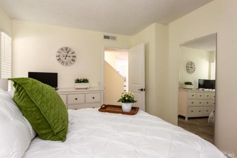 2734 Lakeview Drive Santa Rosa CA 95405