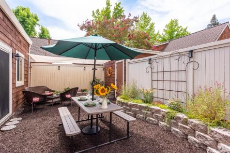 2734 Lakeview Drive Santa Rosa CA 95405