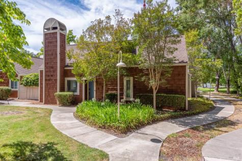 2734 Lakeview Drive Santa Rosa CA 95405