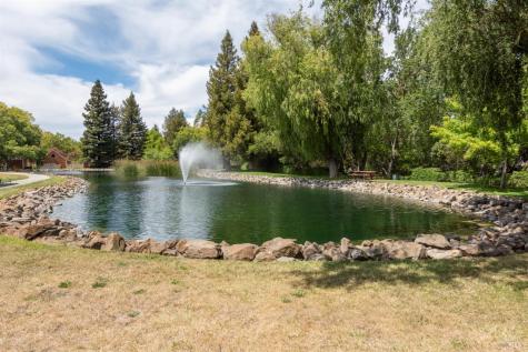 2734 Lakeview Drive Santa Rosa CA 95405