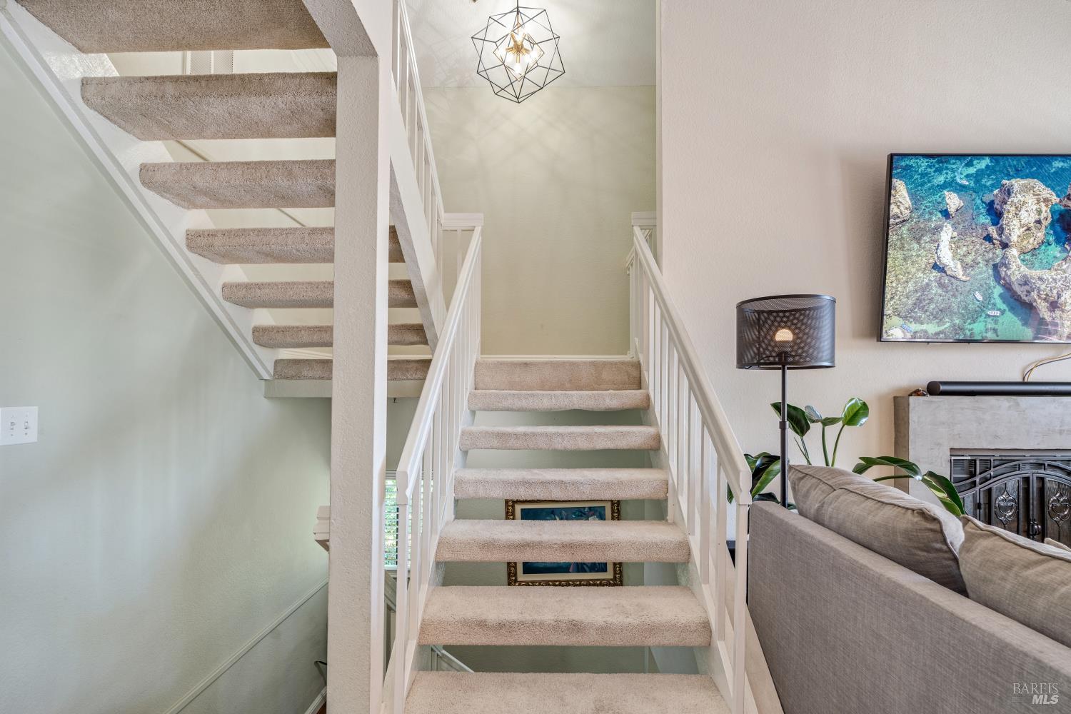 21 Briarwood Court Novato CA 94947
