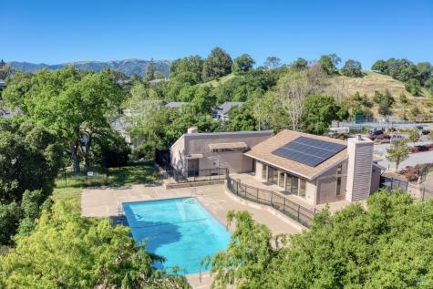 21 Briarwood Court Novato CA 94947