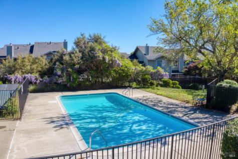 21 Briarwood Court Novato CA 94947
