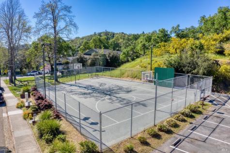 21 Briarwood Court Novato CA 94947