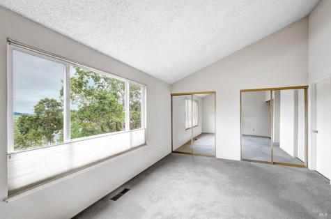 6-E Park Crest Court Novato CA 94947