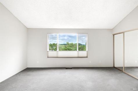 6-E Park Crest Court Novato CA 94947