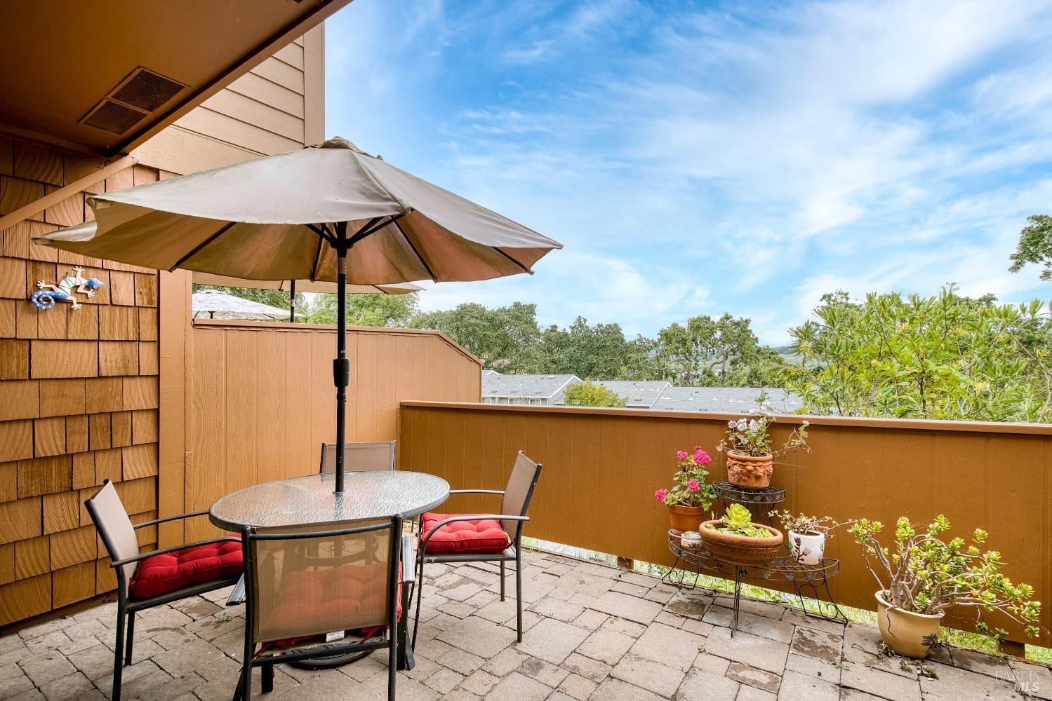 6-E Park Crest Court Novato CA 94947