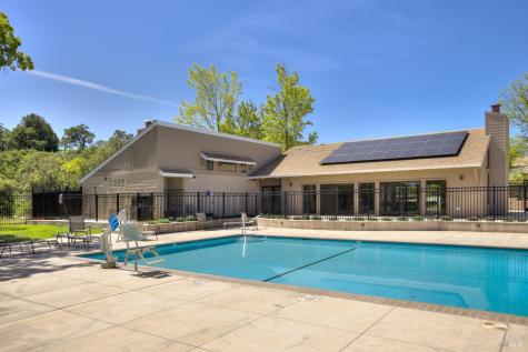 6-E Park Crest Court Novato CA 94947