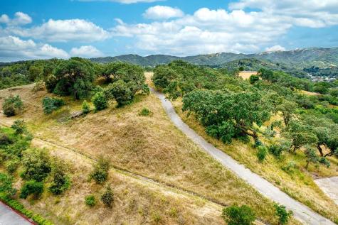 6-E Park Crest Court Novato CA 94947