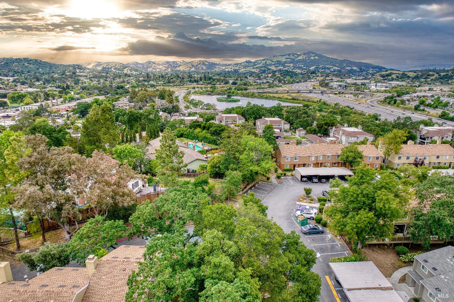 6-E Park Crest Court Novato CA 94947