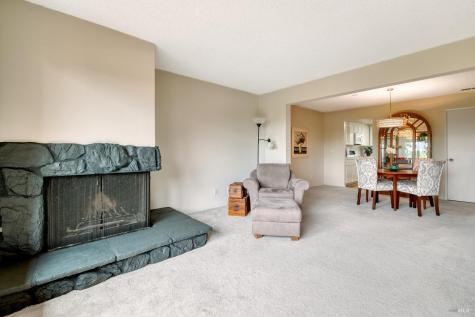 6-E Park Crest Court Novato CA 94947