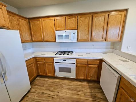 43 Johnson Street Windsor CA 95492