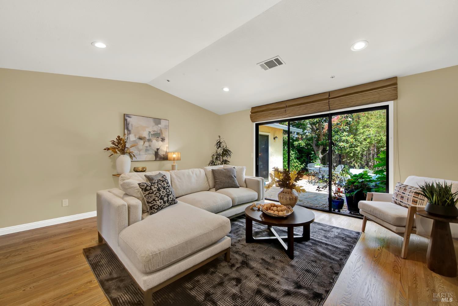 1629 San Vicente Avenue Napa CA 94558