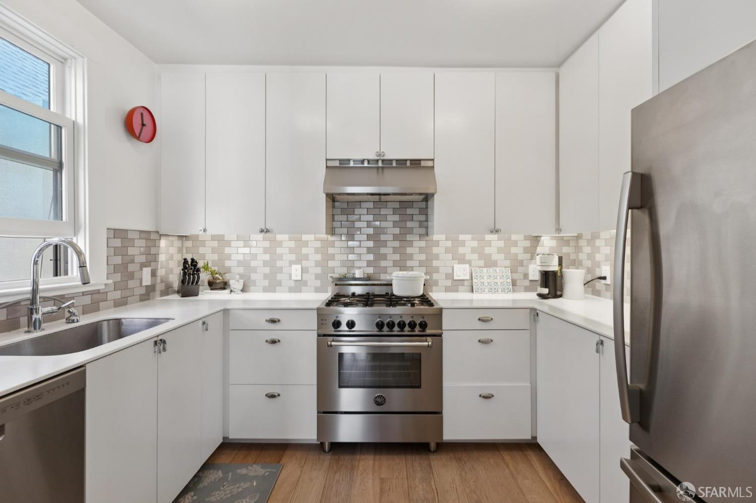 2217 Pacific Avenue San Francisco CA 94115