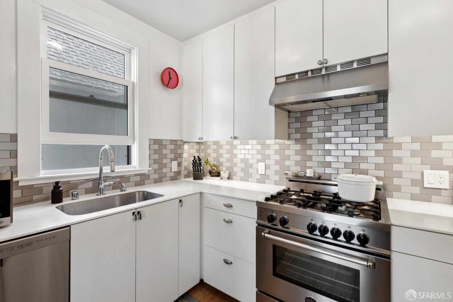 2217 Pacific Avenue San Francisco CA 94115