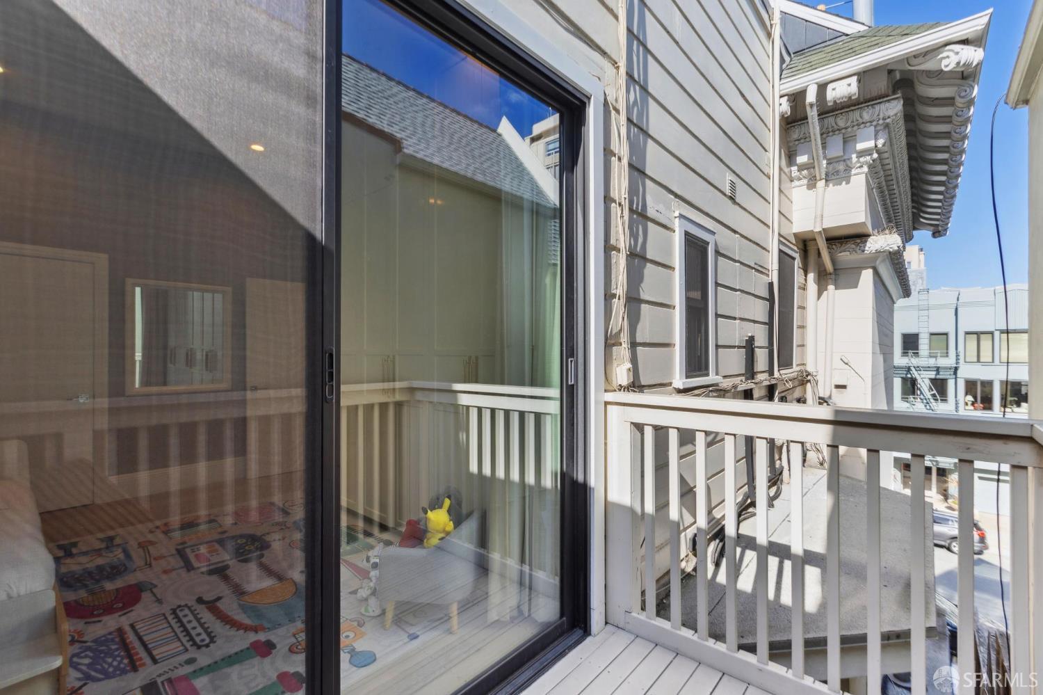 2217 Pacific Avenue San Francisco CA 94115
