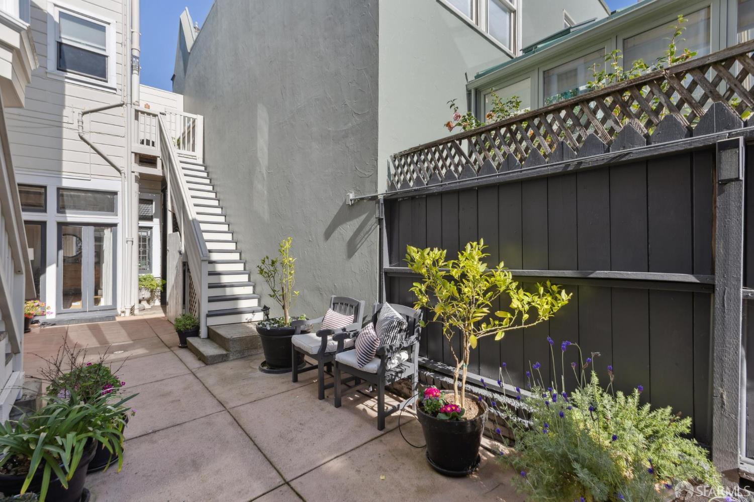 2217 Pacific Avenue San Francisco CA 94115
