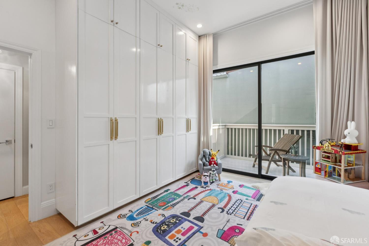 2217 Pacific Avenue San Francisco CA 94115