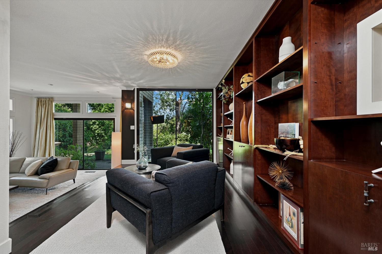 1739 Silverado Trail Napa CA 94558