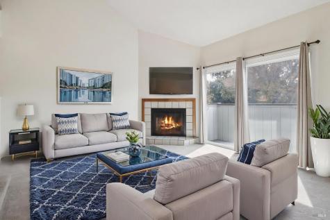 15 Liberty Lane Petaluma CA 94952
