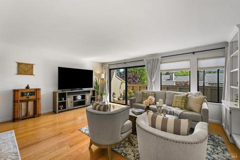 32 Mariposa Lane Novato CA 94947