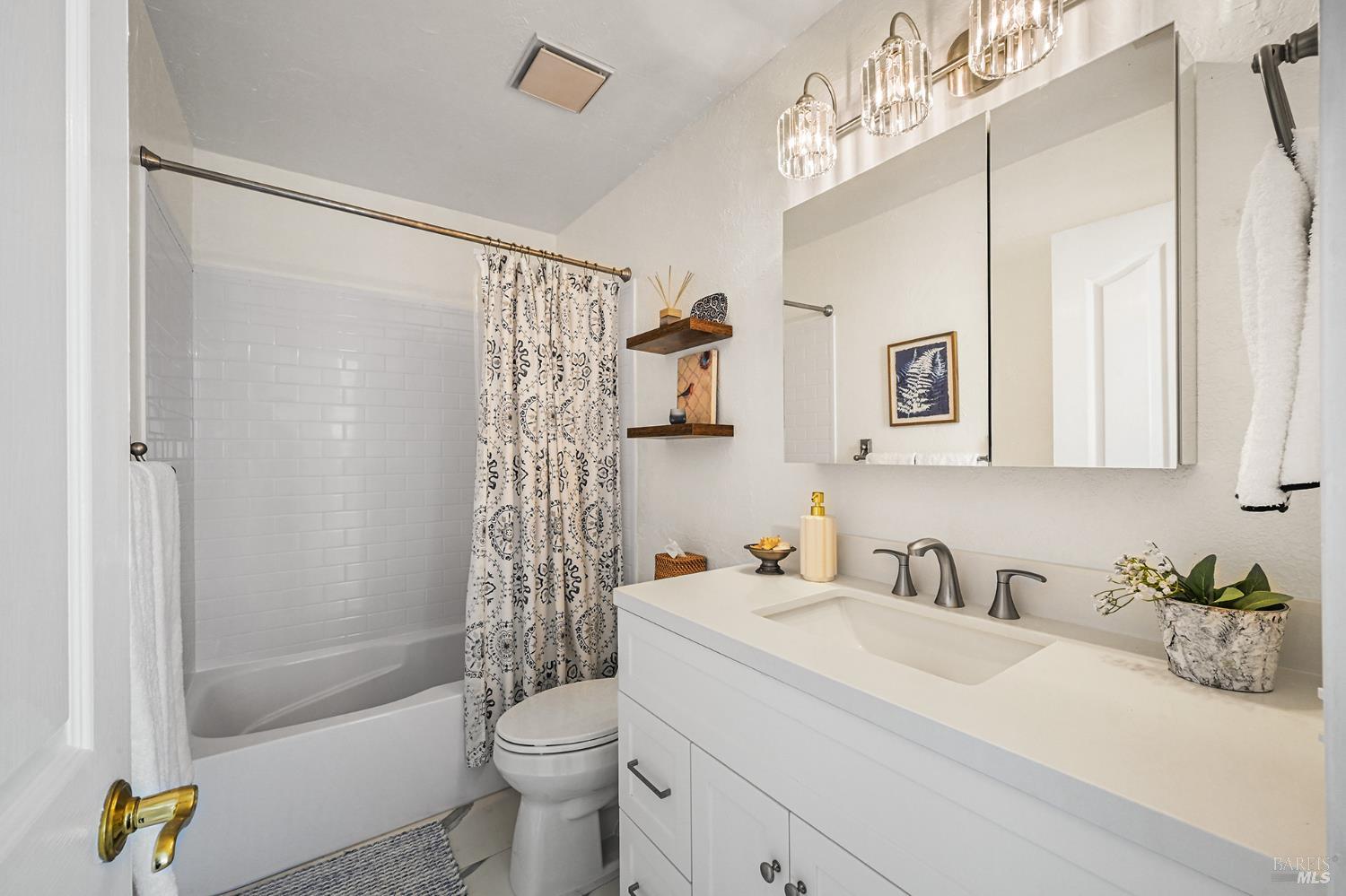 32 Mariposa Lane Novato CA 94947