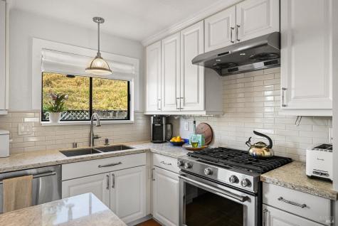32 Mariposa Lane Novato CA 94947