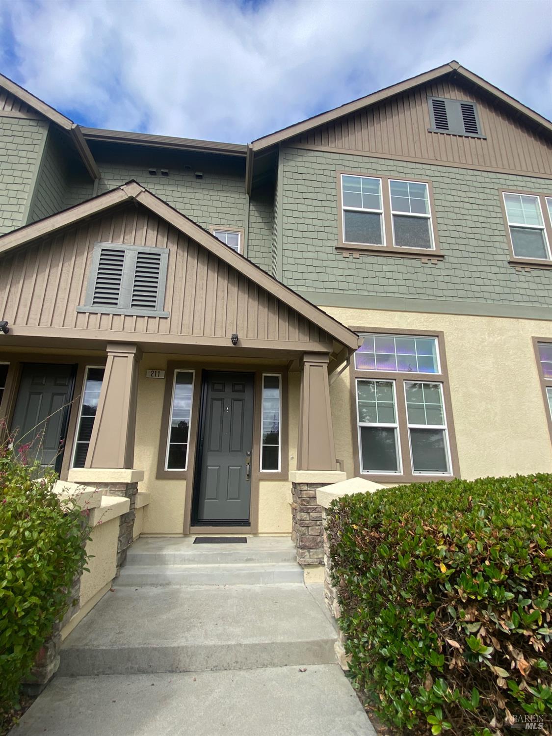 211 Pear Court San Rafael CA 94903