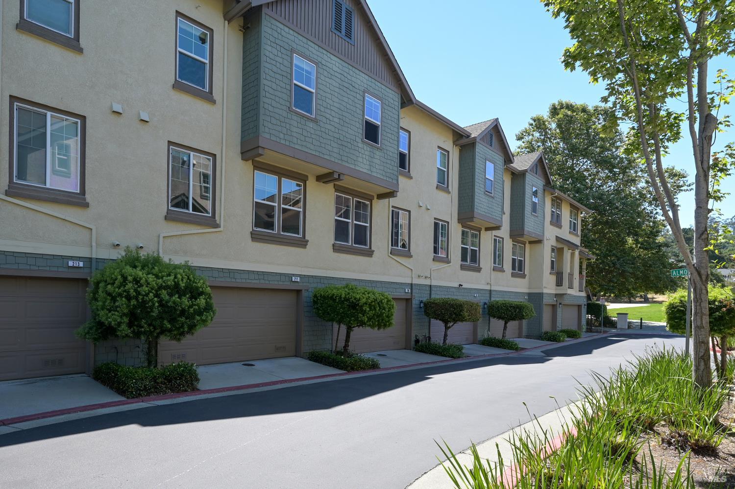 211 Pear Court San Rafael CA 94903