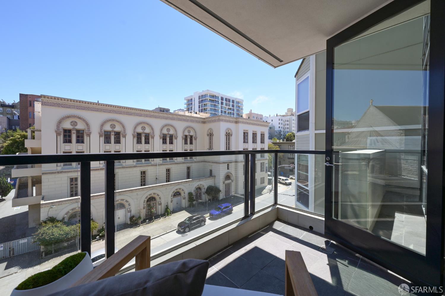 1650 Broadway San Francisco CA 94109