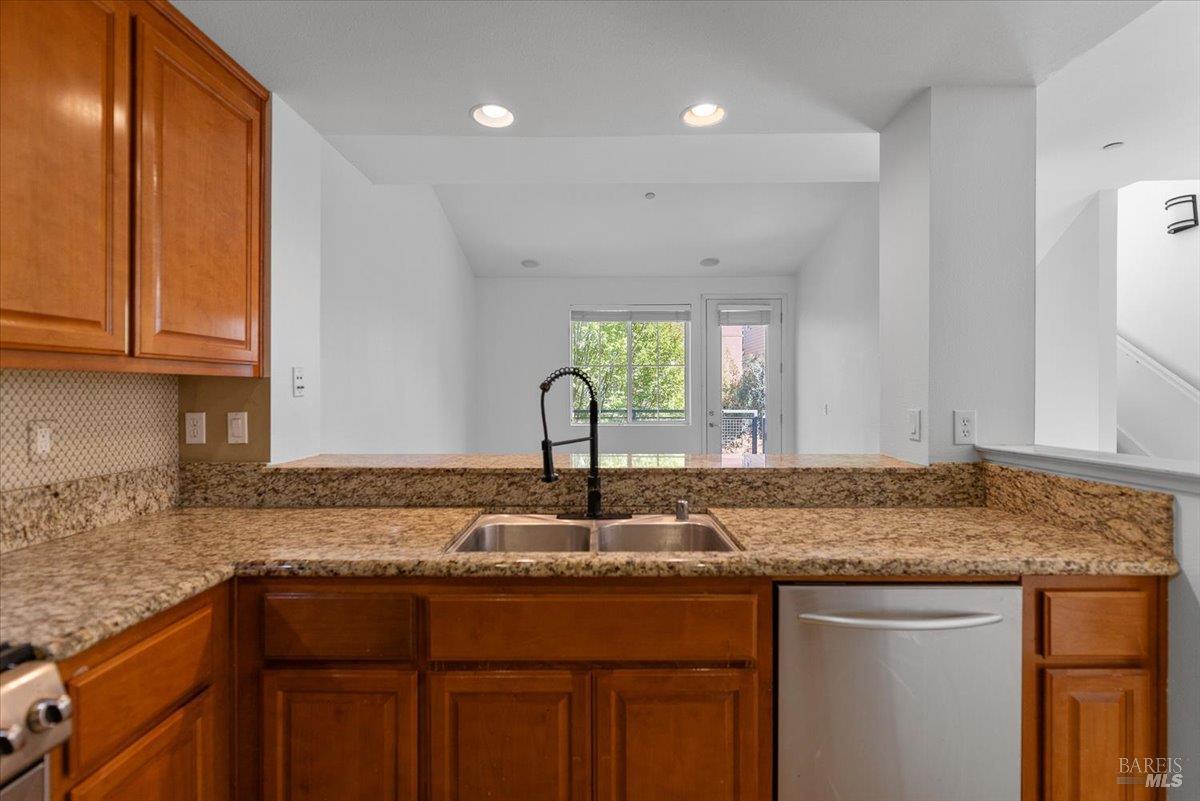 2274 Chanate Road Santa Rosa CA 95404