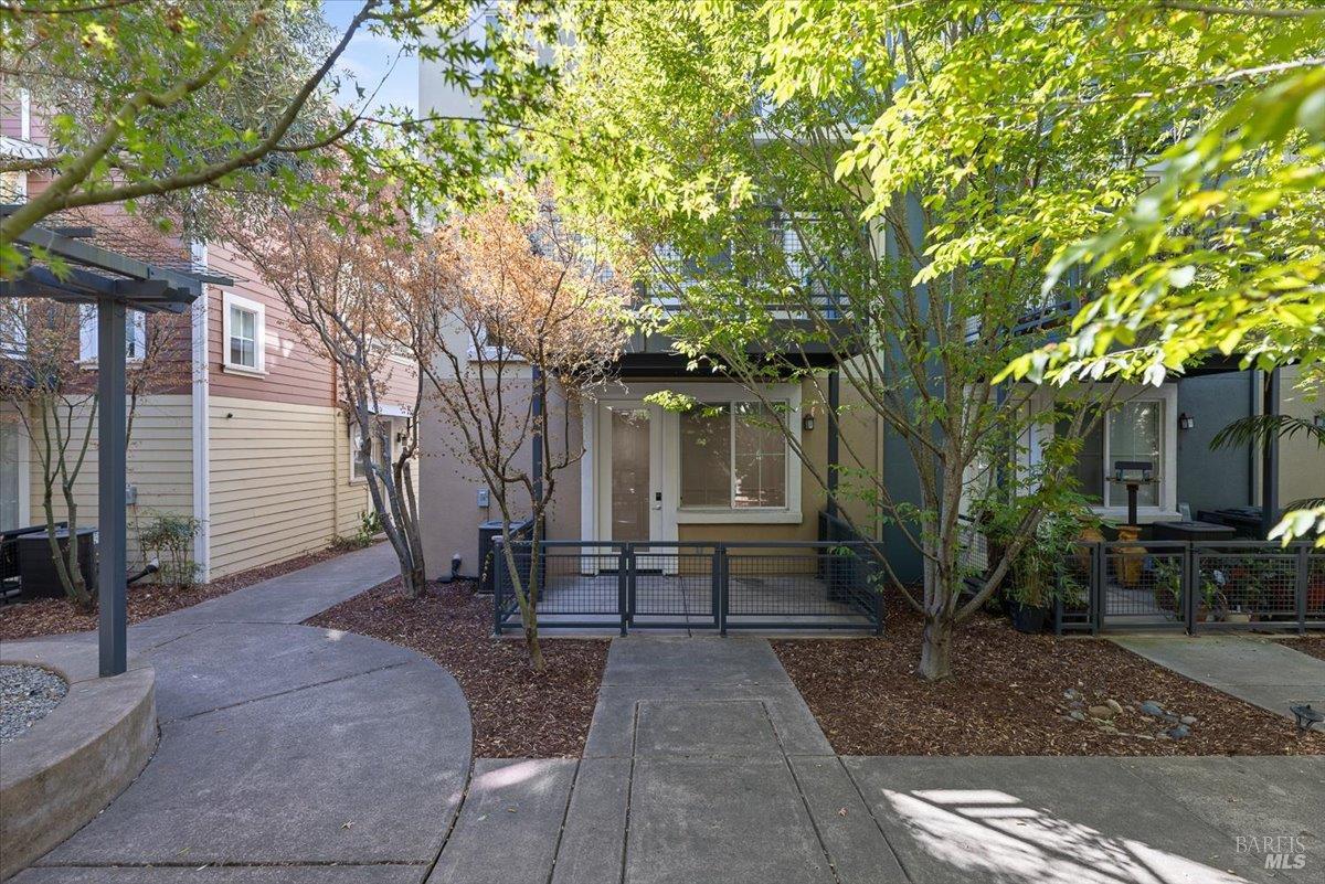 2274 Chanate Road Santa Rosa CA 95404