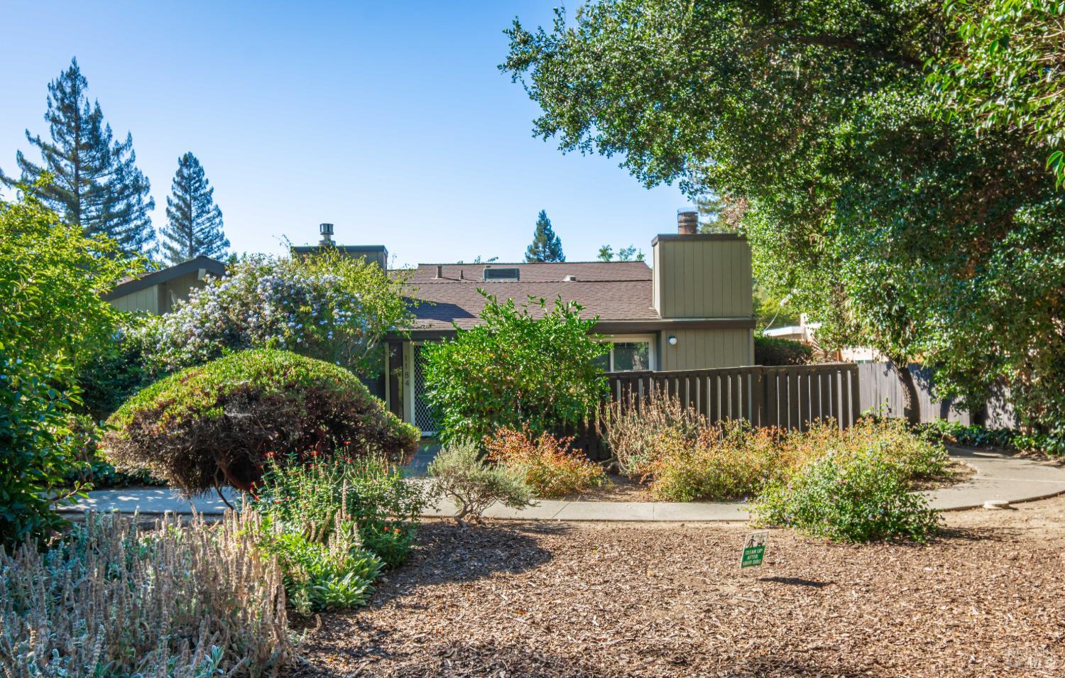 1184 Walnut Street Napa CA 94559