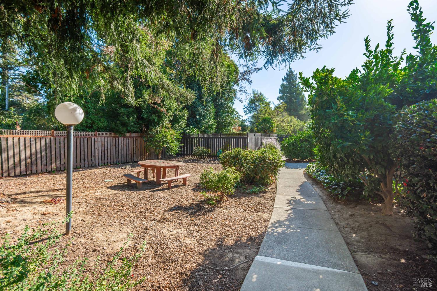 1184 Walnut Street Napa CA 94559