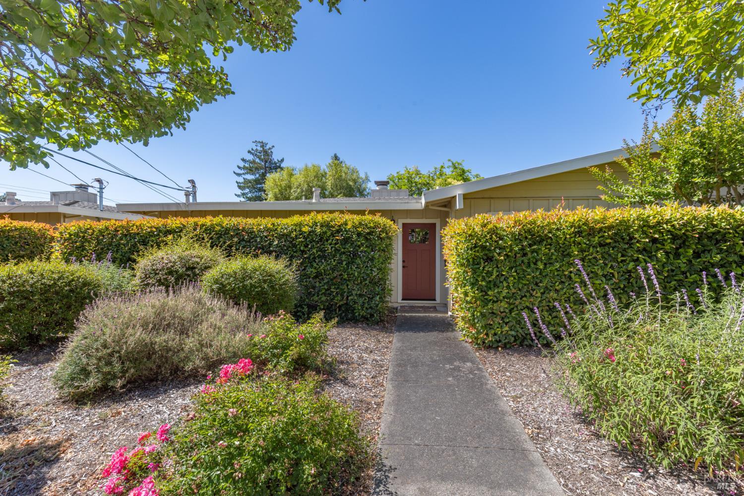 121 W Macarthur Street Sonoma CA 95476