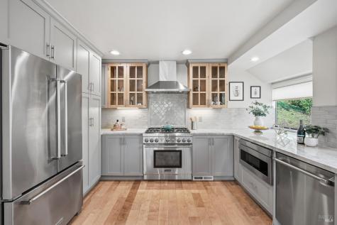 28 Oak Forest Place Santa Rosa CA 95409