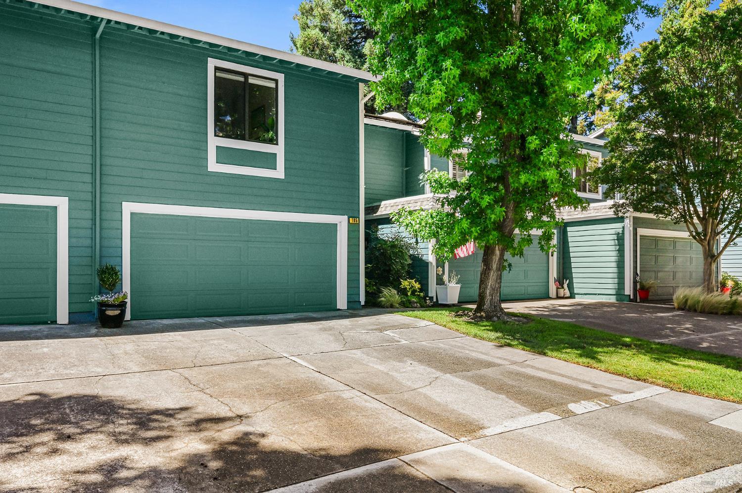 105 Marylyn Circle Petaluma CA 94952