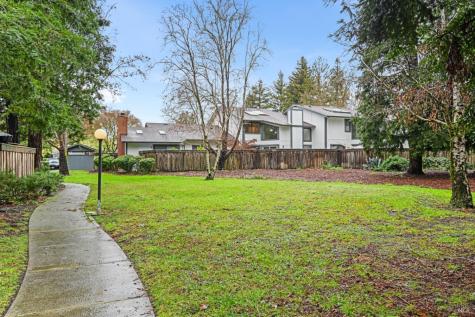 105 Marylyn Circle Petaluma CA 94954