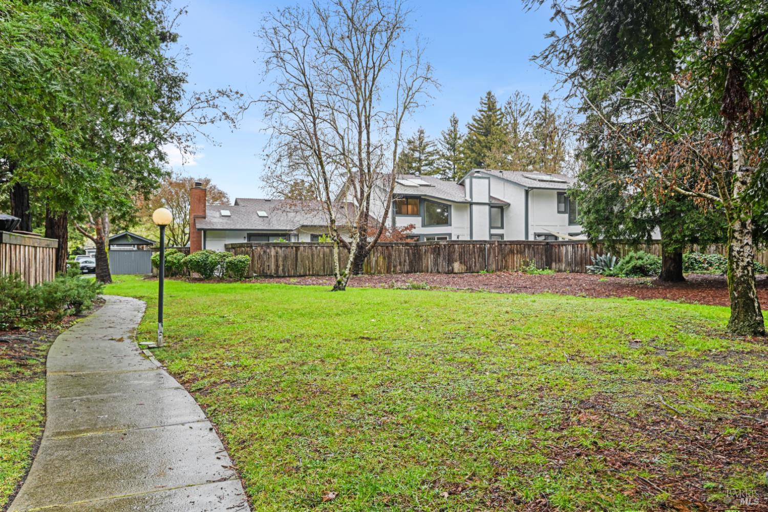 105 Marylyn Circle Petaluma CA 94954