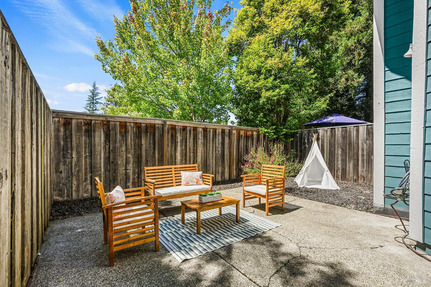 105 Marylyn Circle Petaluma CA 94952