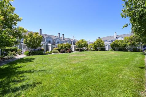 718 W Jasmine Circle Santa Rosa CA 95407