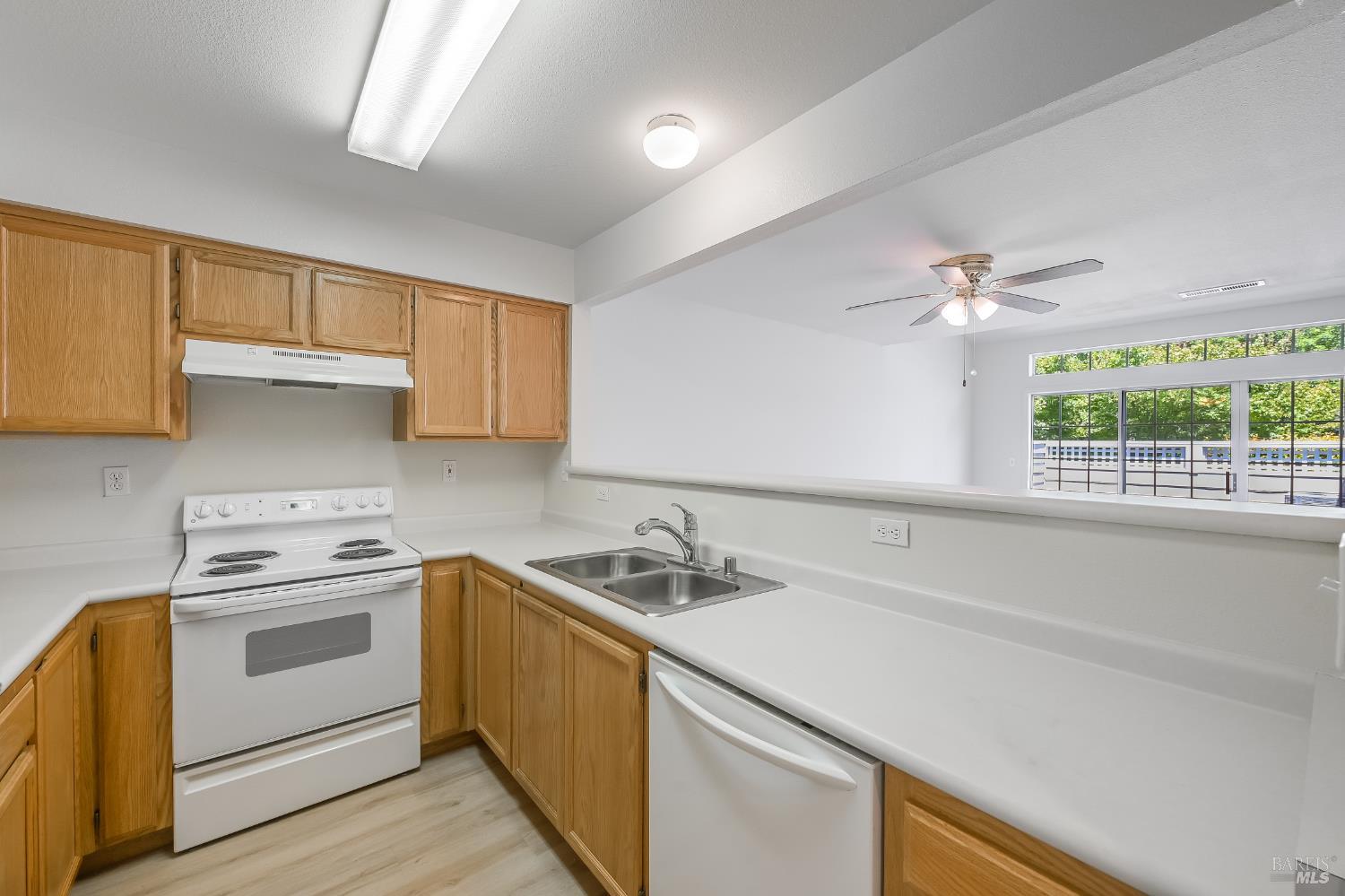 718 W Jasmine Circle Santa Rosa CA 95407