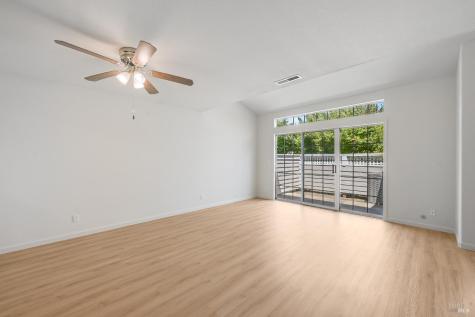 718 W Jasmine Circle Santa Rosa CA 95407