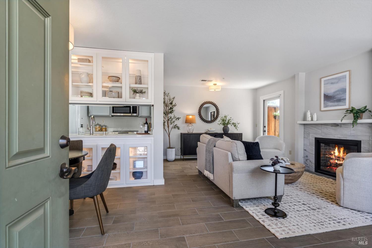 366 Piper Street Healdsburg CA 95448