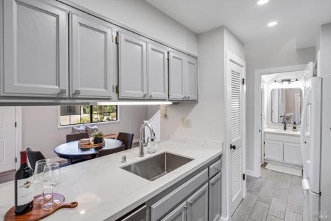 366 Piper Street Healdsburg CA 95448