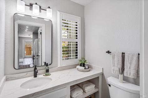 366 Piper Street Healdsburg CA 95448