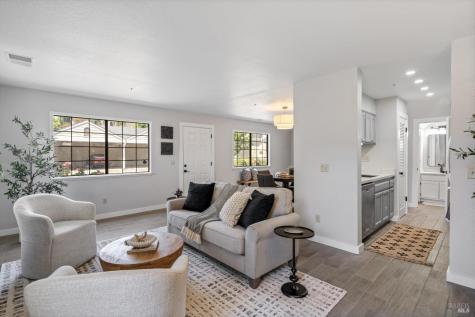 366 Piper Street Healdsburg CA 95448