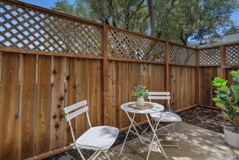 366 Piper Street Healdsburg CA 95448
