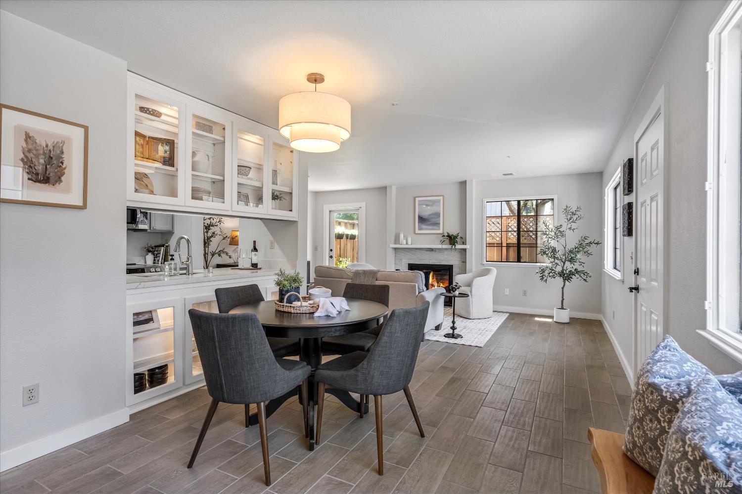 366 Piper Street Healdsburg CA 95448