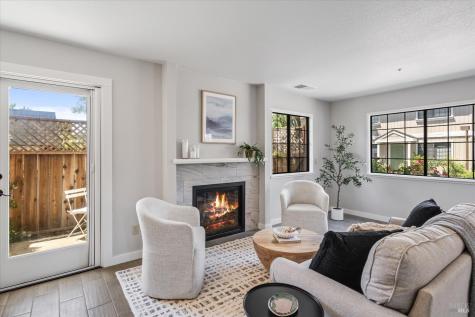 366 Piper Street Healdsburg CA 95448